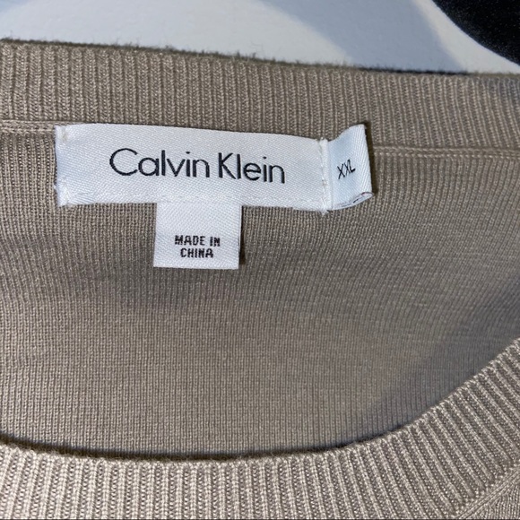 Calvin Klein long sleeve shirt padded detail - Picture 4 of 5